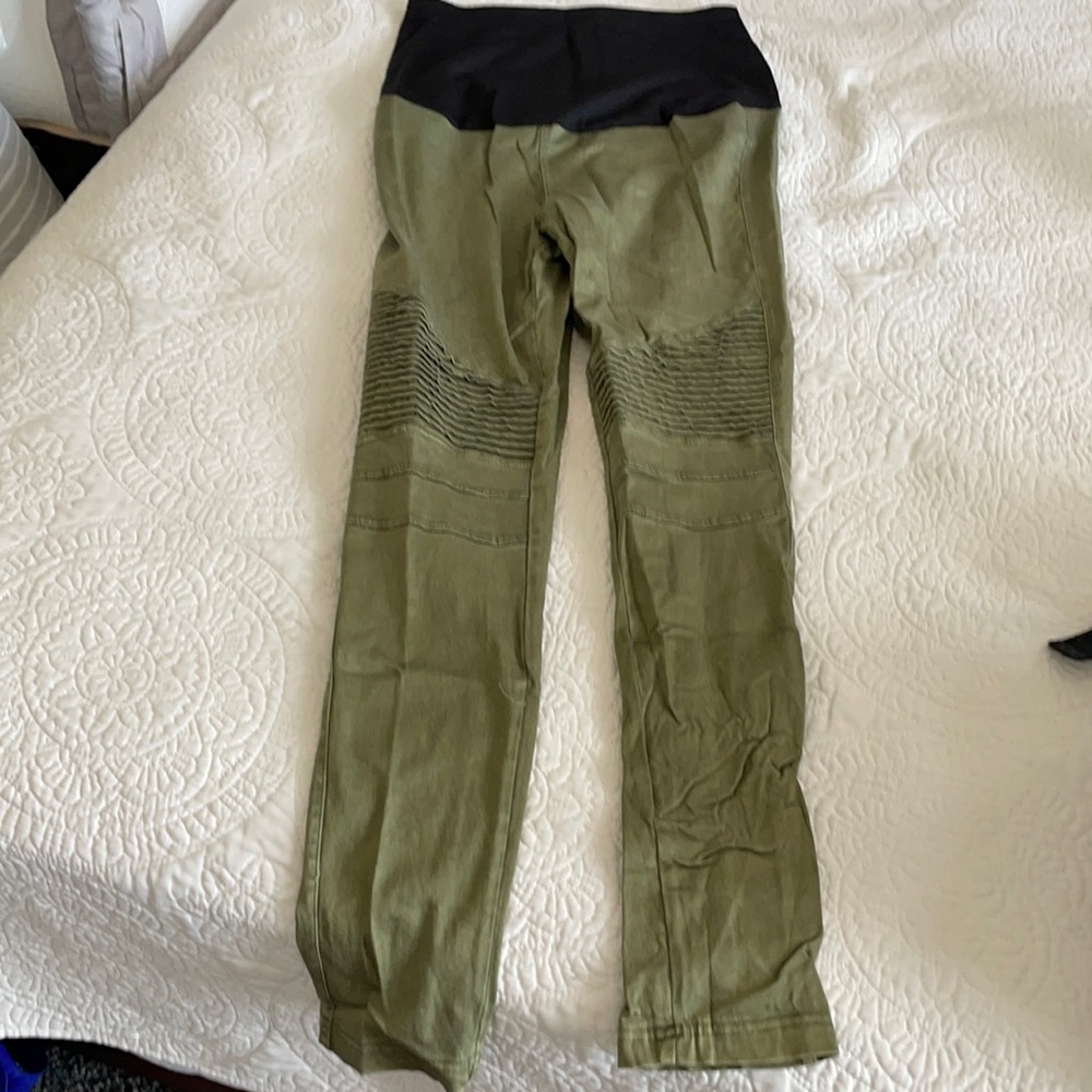 Maternity Preggo leggings, so cute!